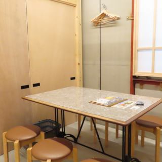 【包廂（桌位）：6人×1間】6人包廂為日式座位。推薦用於大型聚會！一邊享用特色菜餚，一邊與朋友和家人度過輕鬆的時光。