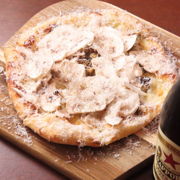 纯手工制作！我们提供三种独特的小吃披萨，价格实惠！