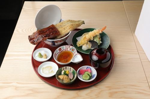 贅沢紅白一のうな丼セット