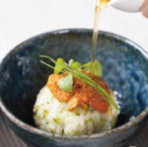 炙烤海膽紫菜燴飯佐鯛魚清湯