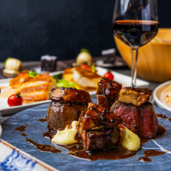 歓送迎会や飲み会、女子会など、さまざまなシーンにぴったりの飲み放題付きコースは5000円～