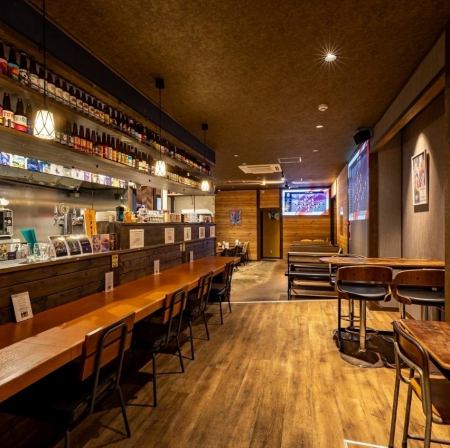 お仕事終わりのお一人様でのご利用にも安心のカウンター席をご用意☆さくっと？しっぽり？有意義な時間をお過ごしいただけます！お隣の方との出会いも一期一会。思わぬ出会いに遭遇する可能性もあるのがカウンター席ならではの特権。