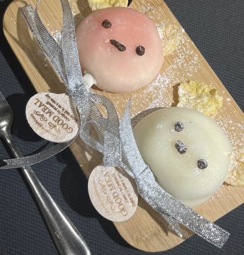 2 mini Yukimi Daifuku