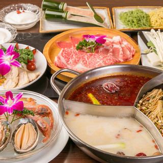 以台湾菜和中国菜为主的餐厅，还有火锅和羊肉！超值的吃到饱◎
