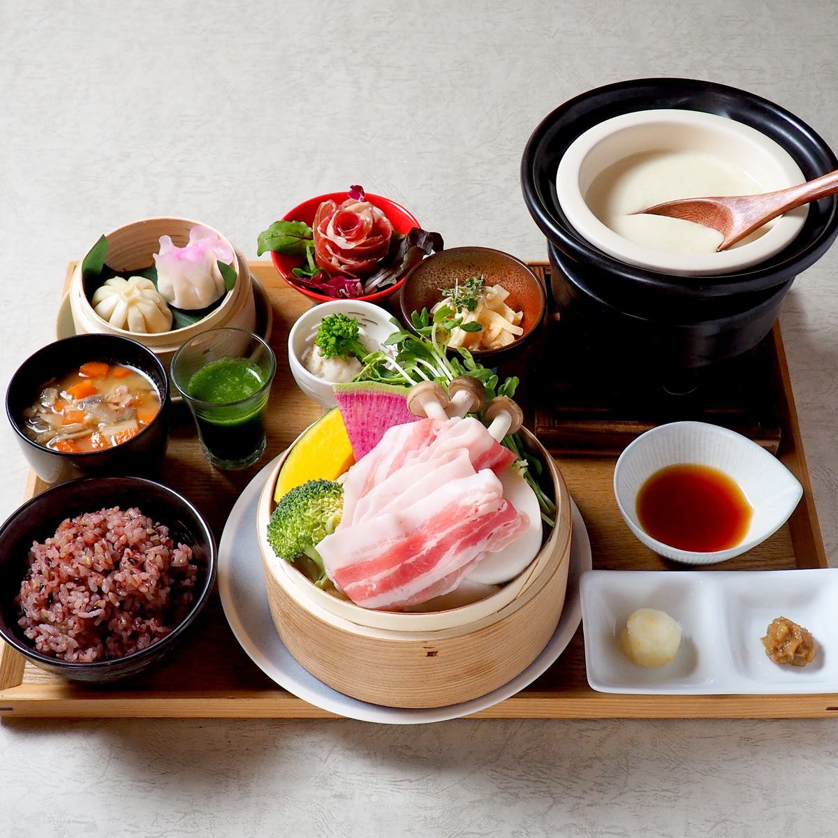 一汁六菜定食の身体に優しい定食のお店♪