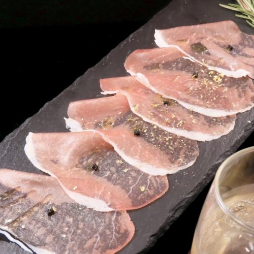 【天空の宝石】金箔とキャビアを纏う特選生ハム