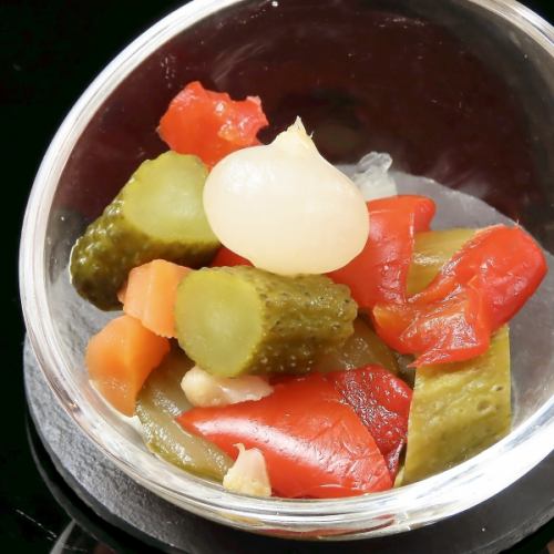 ごろごろ野菜の「やみつき」ハーブピクルス