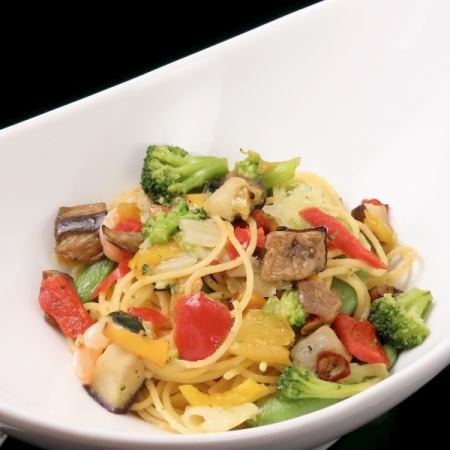 彩り野菜のペペロンチーノ