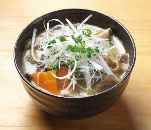山椒香る自家製煮込み