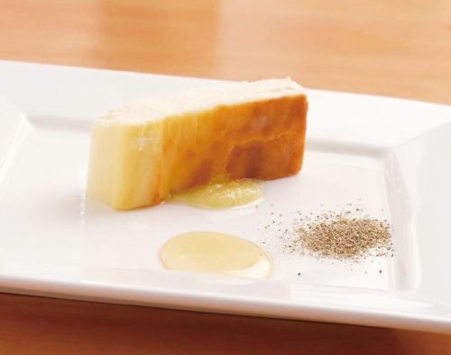 自家製チーズケーキ 瀬戸田レモンソース添え