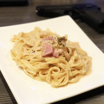 ポルチーニのクリームパスタ