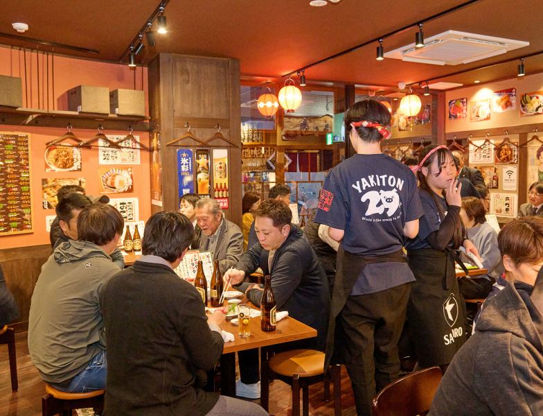 懐かしさが新しいとSNSでも話題の「昭和レトロ」な店内で、自慢の「おでん」「焼鳥」「やきとん」を心行くまでご堪能ください☆