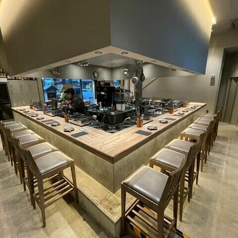 깨끗한 점내에서 고급 고기를 합리적으로 제공합니다.