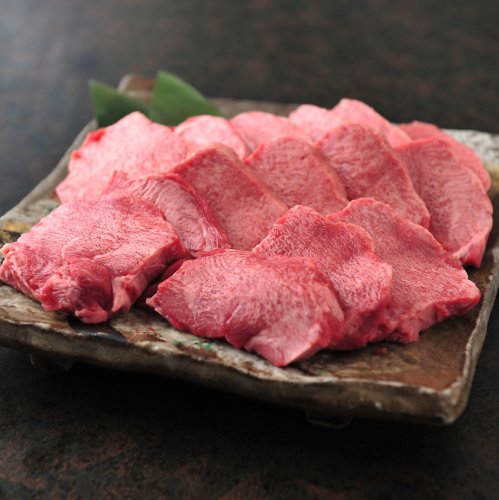 焼肉と炭火焼きが名物!