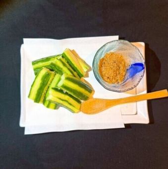 鶏味噌キューリ