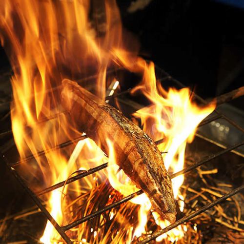 名物「鰹藁焼き塩たたき」