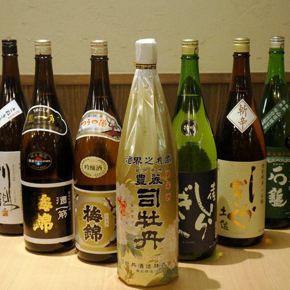 We have a wide selection of carefully selected Shikoku sake.There are also various local dishes that go well with local sake.