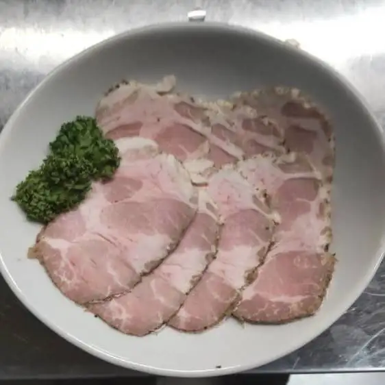 【低温調理でしっとり】自家製ダレが絡む、お酒の肴にぴったりの手作りレアチャーシュー