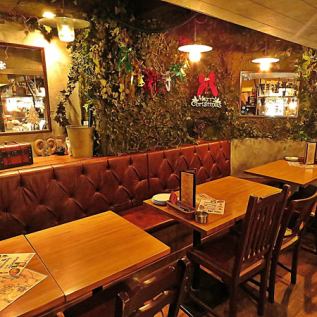 Please leave the banquet for a large number of people to our shop! We have various large and small seats for small groups to groups to relax and relax ♪