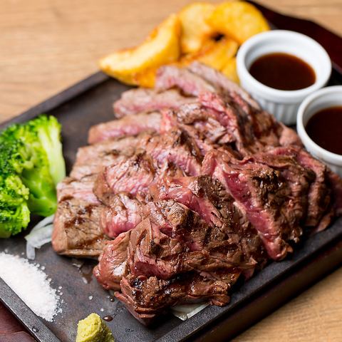 業者直送の質にこだわった自慢のステーキ！！肉バルならではのお値打ち価格！！