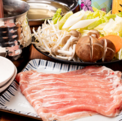 国産牛・豚のしゃぶしゃぶや肉寿司など3,500円(税込)～ご用意♪