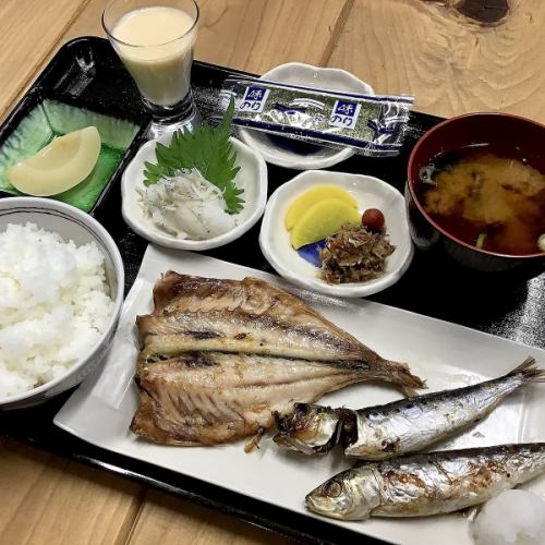【朝から干物定食で栄養チャージ】パワフルな一日を過ごそう♪