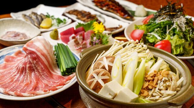 季節によって変わる３つのコースをご用意しております。