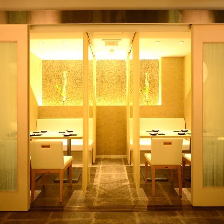 オシャレな店内はデート・女子会どんなシーンにもオススメ♪