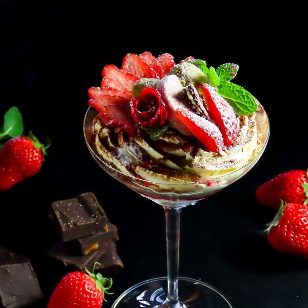[Bar's Closing Parfait] Parfait is a staple at night in Sapporo ☆ Please enjoy a sweet moment to end your day!