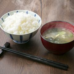 ごはんとみそ汁