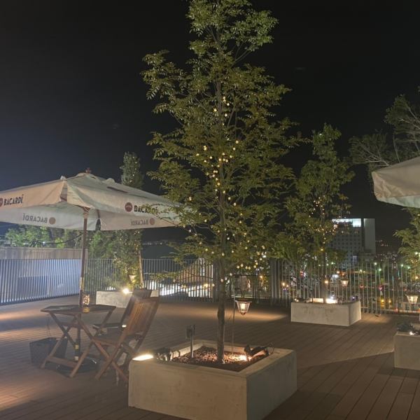 We have terrace seats with an outstanding sense of openness! The stylish atmosphere and spacious space, delicious wine, and satisfying food will make conversation with friends lively. Please use it in various situations such as girls' night out, drinking party, banquet with friends you know!