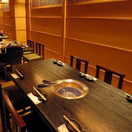 The restaurant has a modern Japanese atmosphere and has private rooms, so it is popular with women.