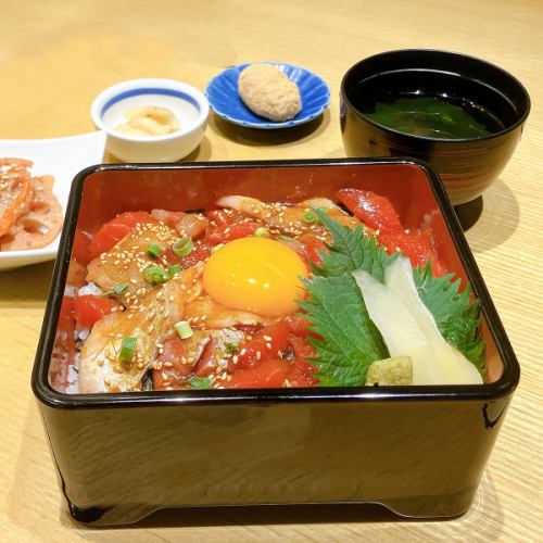 【数量限定】 海鮮ユッケ重