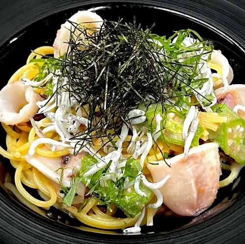 ヤリイカとしらすとオクラの明太子バター和え