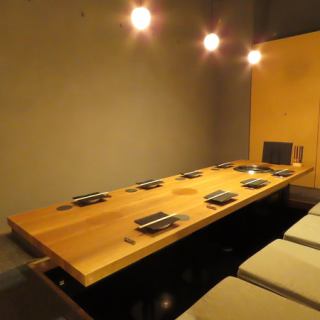 最大8名様までご利用いただける6名個室を2部屋ご用意しております。