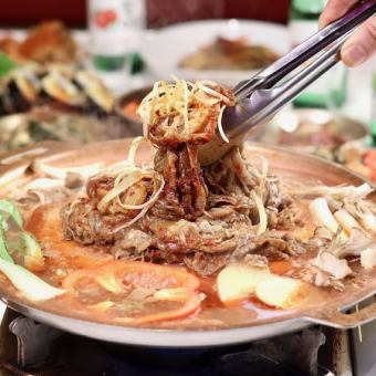 霜降り和牛をMIXしたヨンチャンオリジナルプルコギ＆韓国屋台料理40品食べ飲み放題プラン4,200円