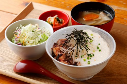 Pork rice bowl with grated wasabi