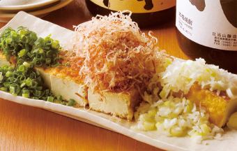 Deep-fried tofu with lots of green onions