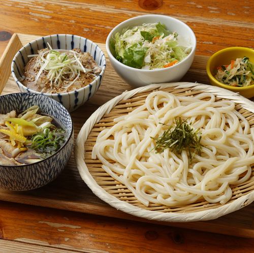 六白黒豚バラの肉汁つけうどん または そば & 選べるミニ丼