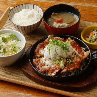 鉄板おろしステーキごはん