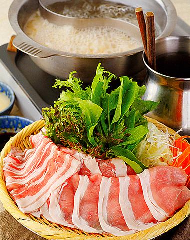 幻とも言われる最高クラス『六白黒豚』のしゃぶしゃぶが食べ放題