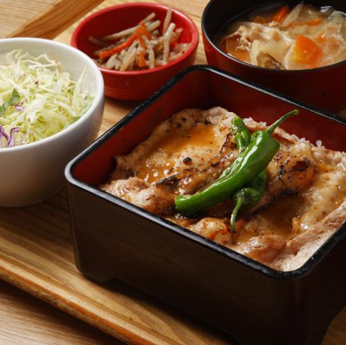 国産豚ロースの西京漬味噌焼重