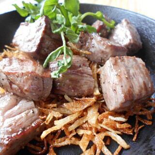 [Until 12/23] The most popular! Ojima Shoten's carefully selected beef steak "Cheese Cheese Cheese Course" 7 dishes total 4,300 yen