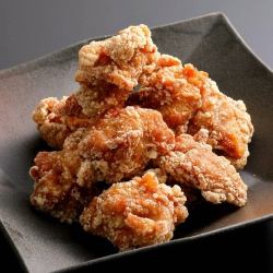 炸雞 *照片上有8塊。