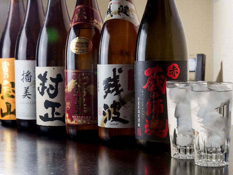 Please enjoy our specialties and carefully selected fine sake in a relaxed atmosphere.