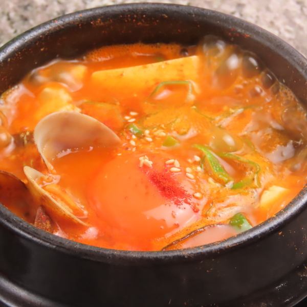 スンドゥブチゲ！チャムシルの隠れ看板メニュー！過去に新聞に掲載されたとか！！