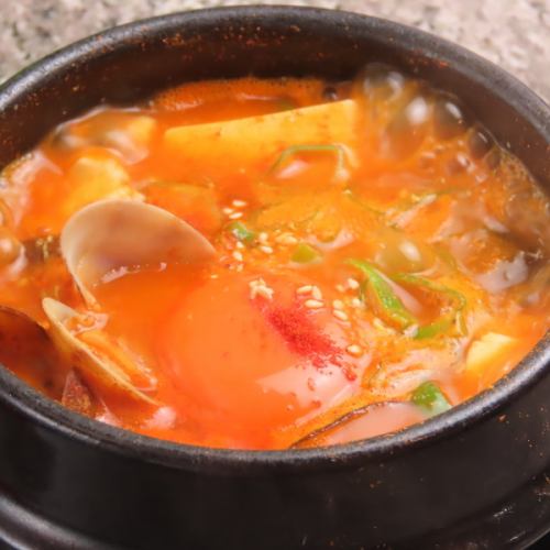 スンドゥブチゲ！チャムシルの隠れ看板メニュー！過去に新聞に掲載されたとか！！