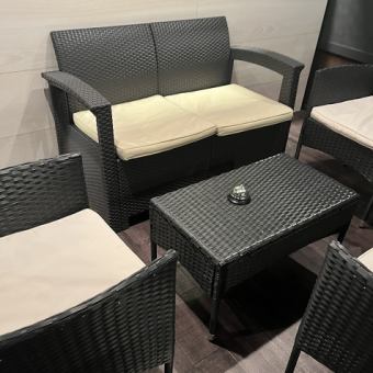 歡迎15人以下的團體預約。備有無限暢飲、卡拉OK、飛鏢等適合團體享用的設施！請隨時與我們聯絡！