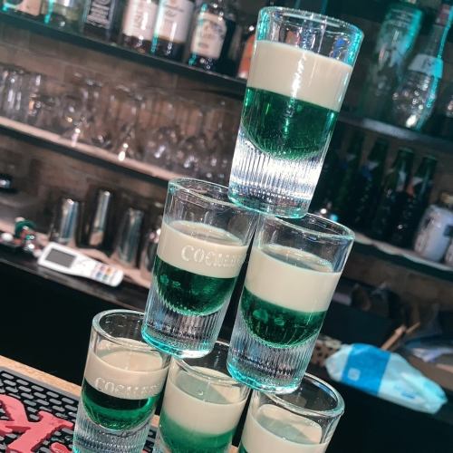 お客様のお好みや気分に合わせてカクテルお作りします♪