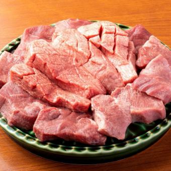 120 minutes of all-you-can-drink included ☆ Comparison of the famous thick-sliced tongue (top) Toro Hormone ◆ Famous specialty course ◆ 4,500 yen (tax included)